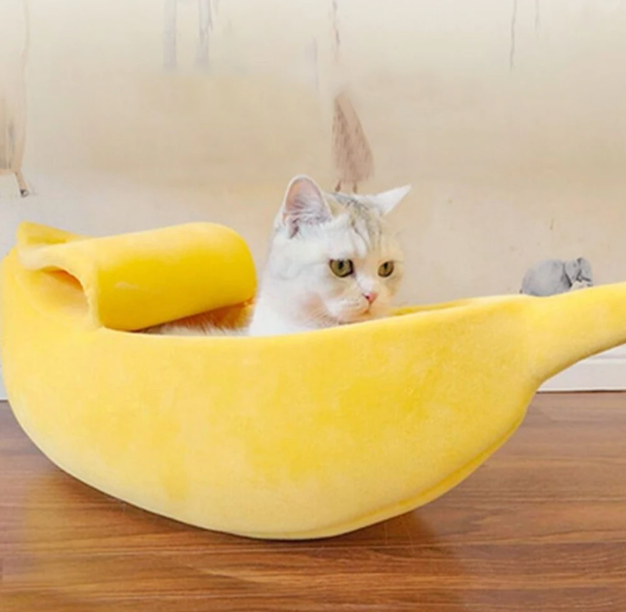 Comfortable Banana-Style Pet Bed