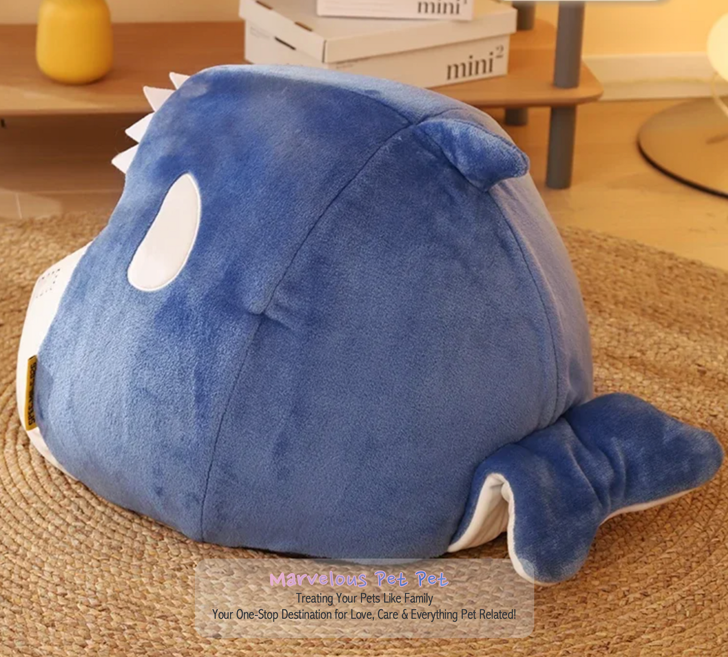 All-Season Cozy Whale-Shape Cat Nest
